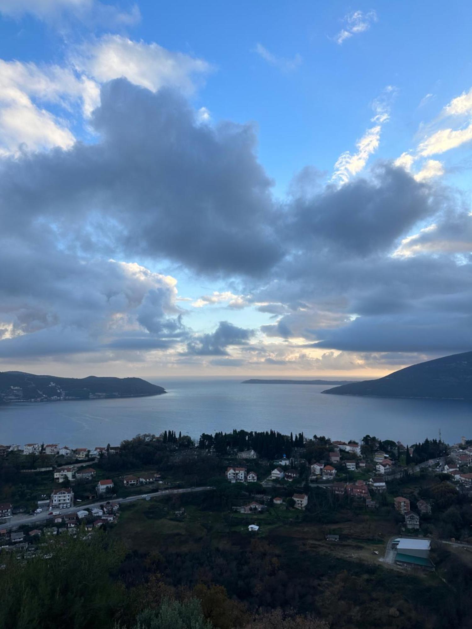 Magnificent Views Apartment Herceg Novi Eksteriør billede